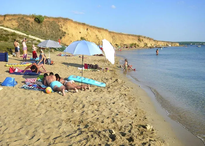 Apartments Ljilja In Privlaka, Near Sandy Beach
